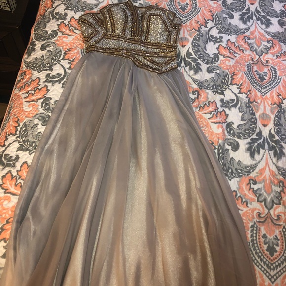 Terani Couture Prom Dress - Picture 3 of 8